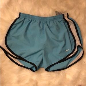 Nike Tempo short